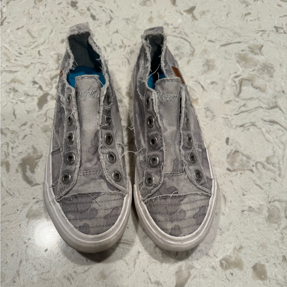 Blowfish Play Sneakers gray camo, size 6.5, great condition